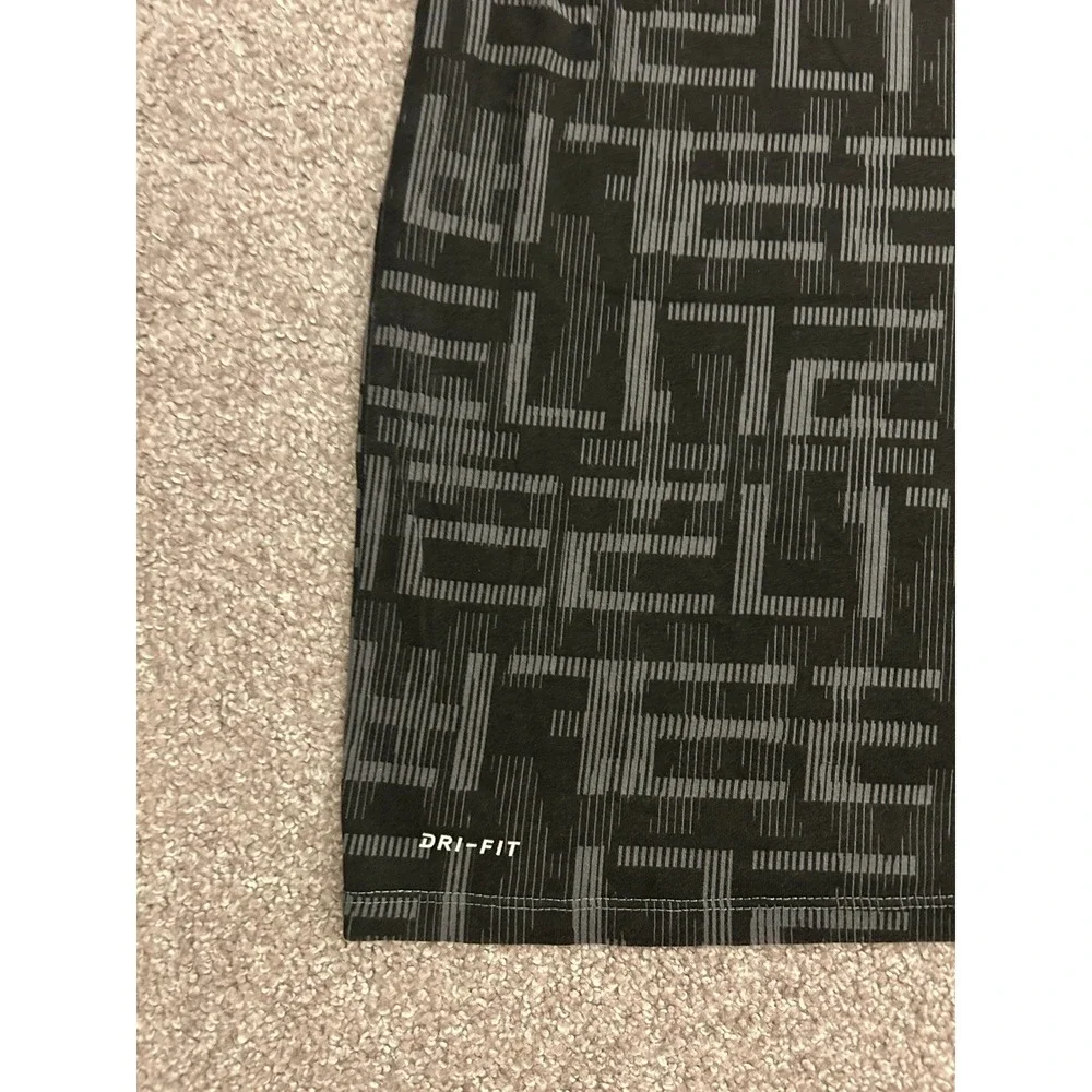 Nike Elite T-Shirt Boys XL Black Gray‎ Dri-FIT Athletic Geometric Print Tee